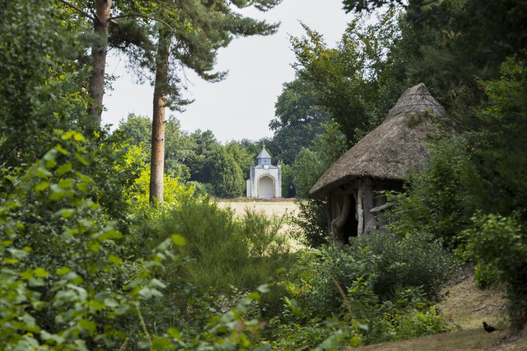 Gothic alcove witches hut hestercombe T4 I1029 1 1