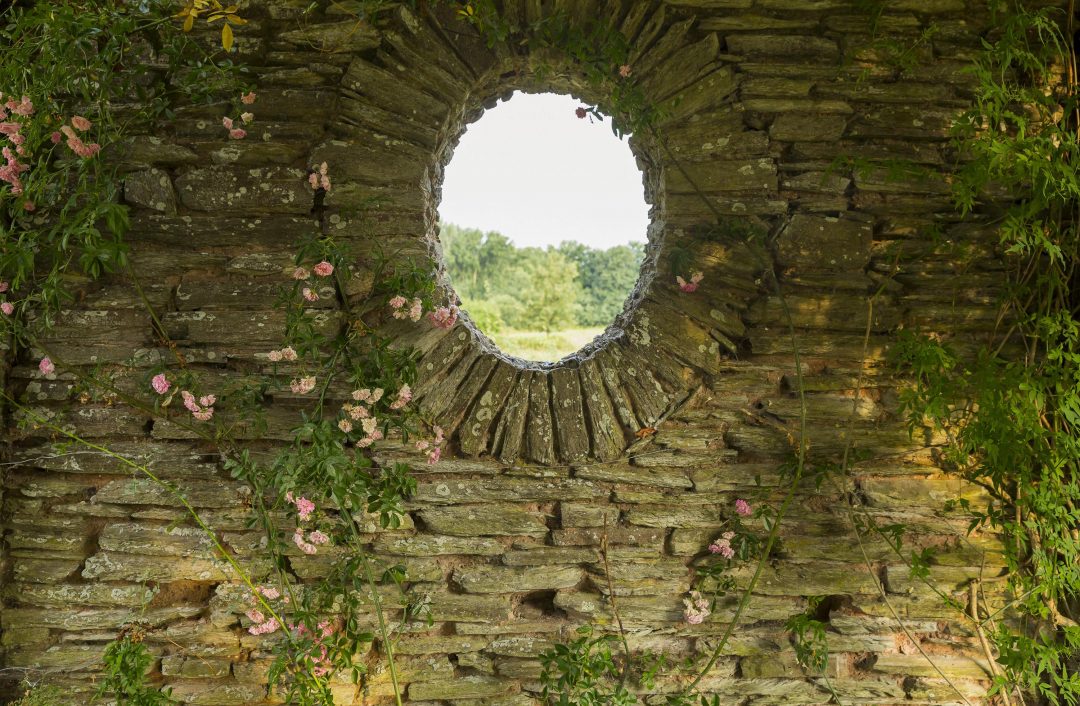 A clairvoyee in the formal gardens at Hestercombe